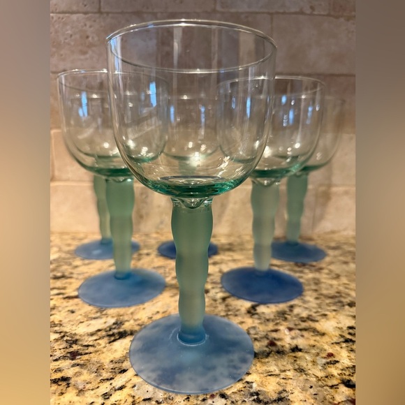 Mexican Hand Blown 6 Vintage Art Glasses Wine or Water Glasses with Frosted Stem - Picture 3 of 5
